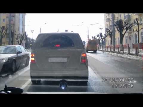 Посмотреть видео Как создаются аварии в Брянске. 02.04.2013