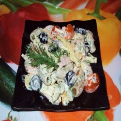 Салаты овощи -  Итальянский салат Ингредиенты отварные макароны у меня цветные рожки помидорки черри маслины без косточек болгарский перец ветчина